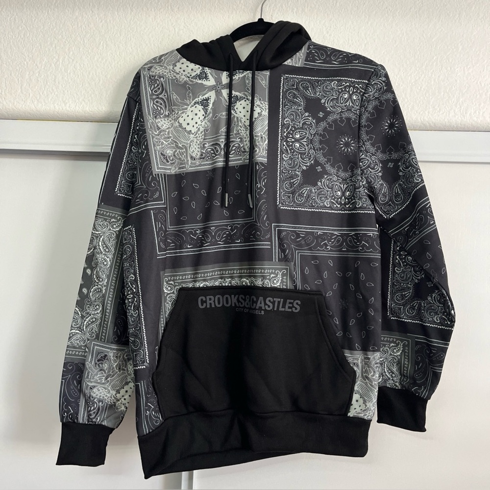 Crooks And Castles Black Paisley Print Pullover Men’s Size Medium NWT